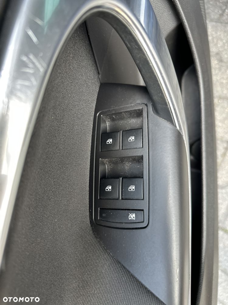 Opel Insignia - 10