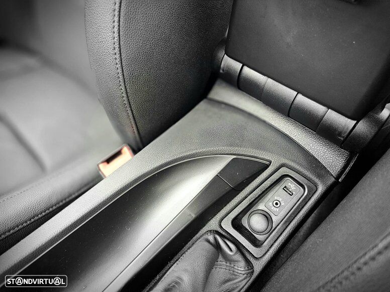 BMW 118 d Limited Edition Lifestyle c/ M Sport Pack - 15