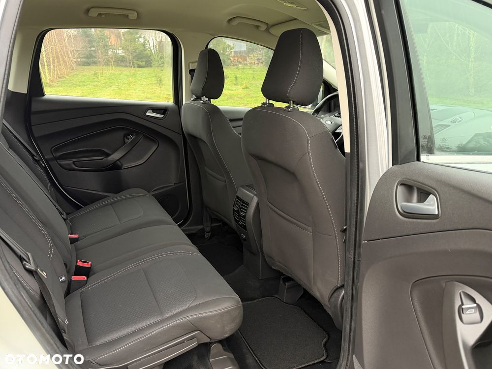 Ford Kuga 1.5 TDCi FWD Trend - 4