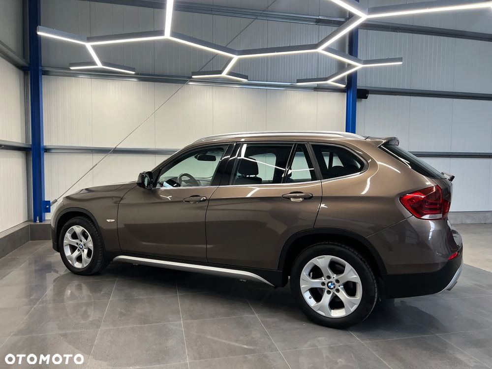 BMW X1 xDrive18d xLine - 13