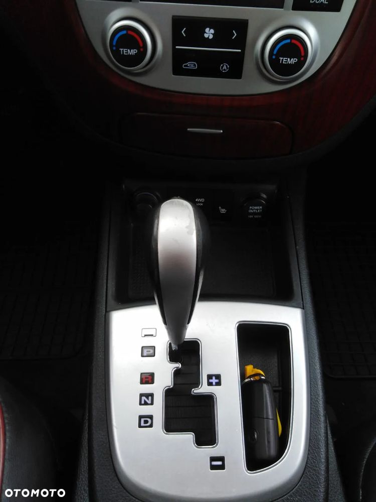 Hyundai Santa Fe - 15