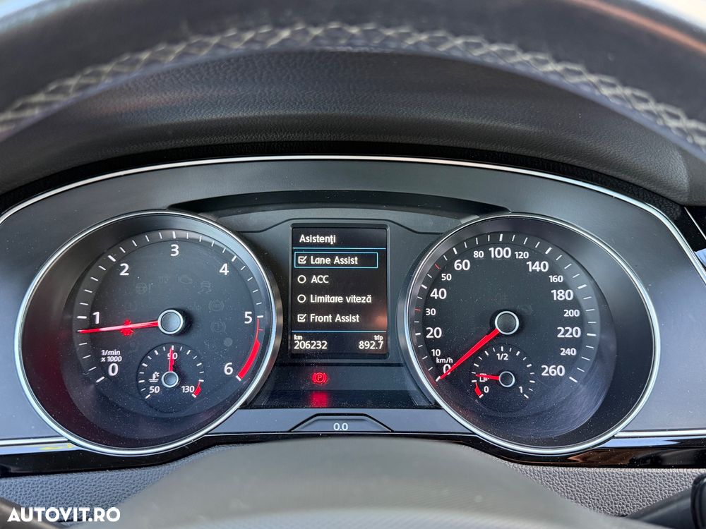Volkswagen Passat 2.0 TDI SCR DSG Business - 23