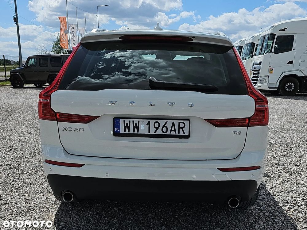 Volvo XC 60 T4 Momentum Pro - 6