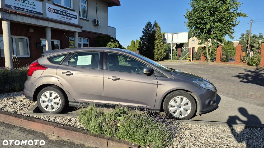 Ford Focus 1.6 Ambiente Start - 6