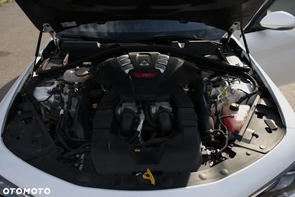 Alfa Romeo Giulia 2.9 Bi Turbo V6 Quadrifoglio - 10
