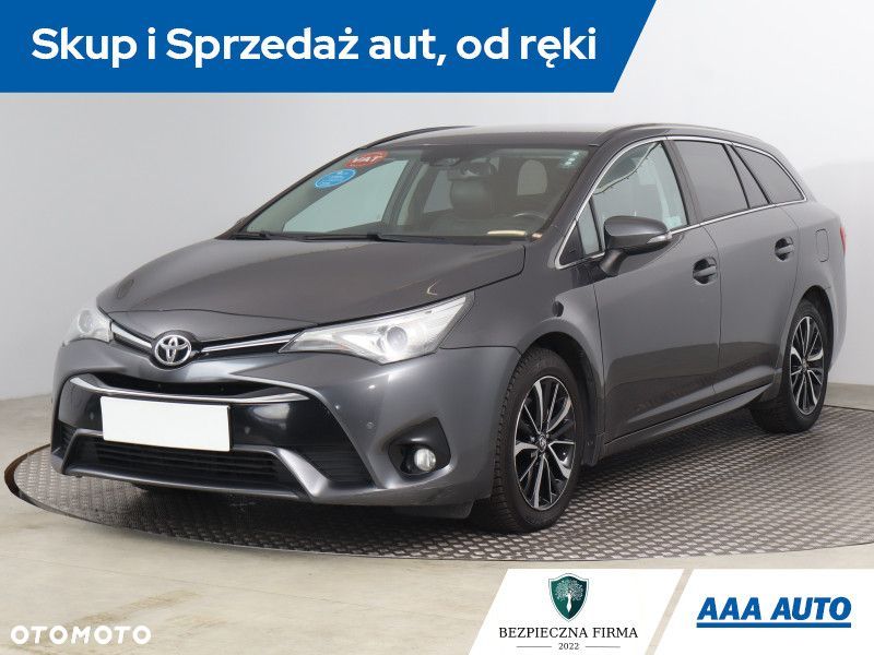 Toyota Avensis - 2