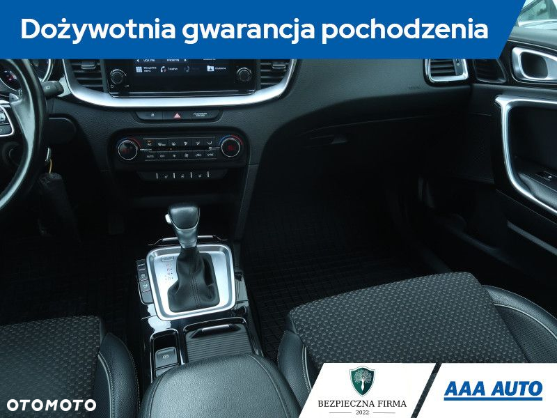 Kia Ceed - 9
