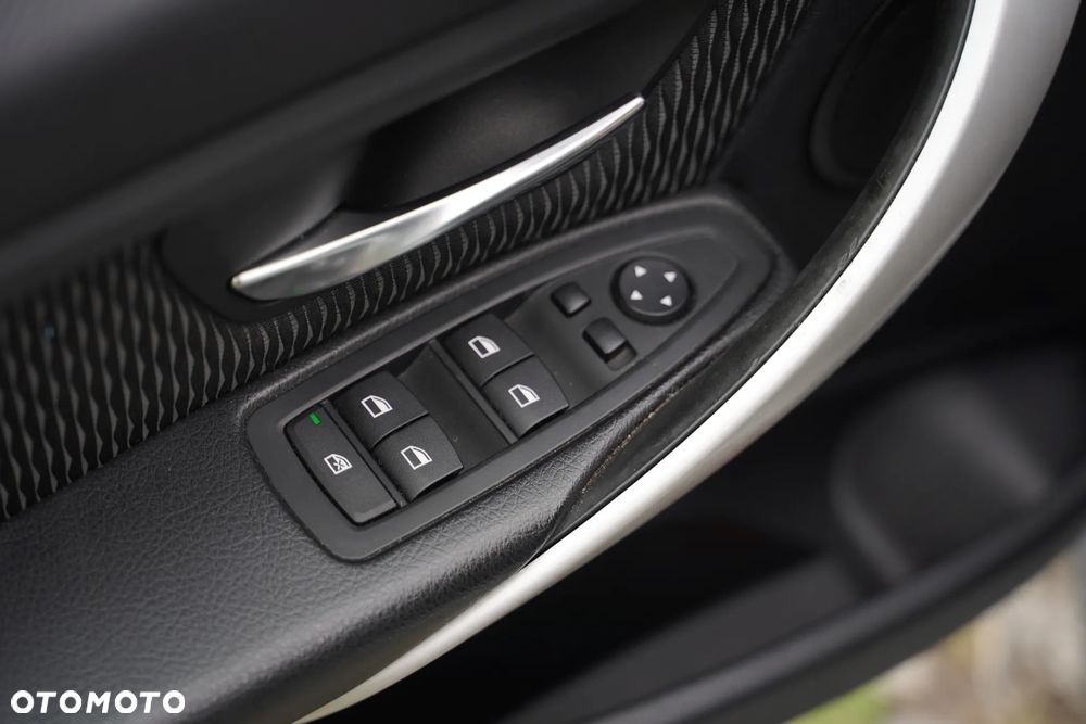 BMW Seria 3 - 11