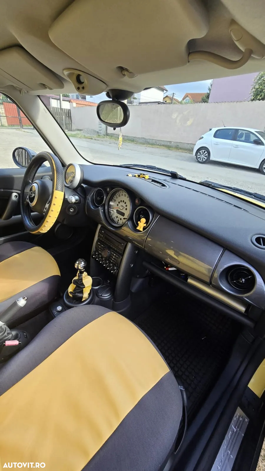 Mini Cooper Standard - 4