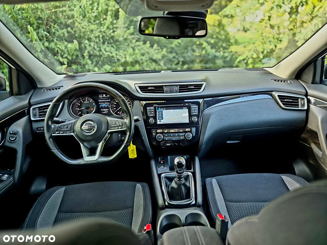 Nissan Qashqai 1.6 DIG-T N-Connecta - 16