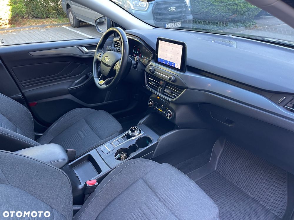 Ford Focus - 30