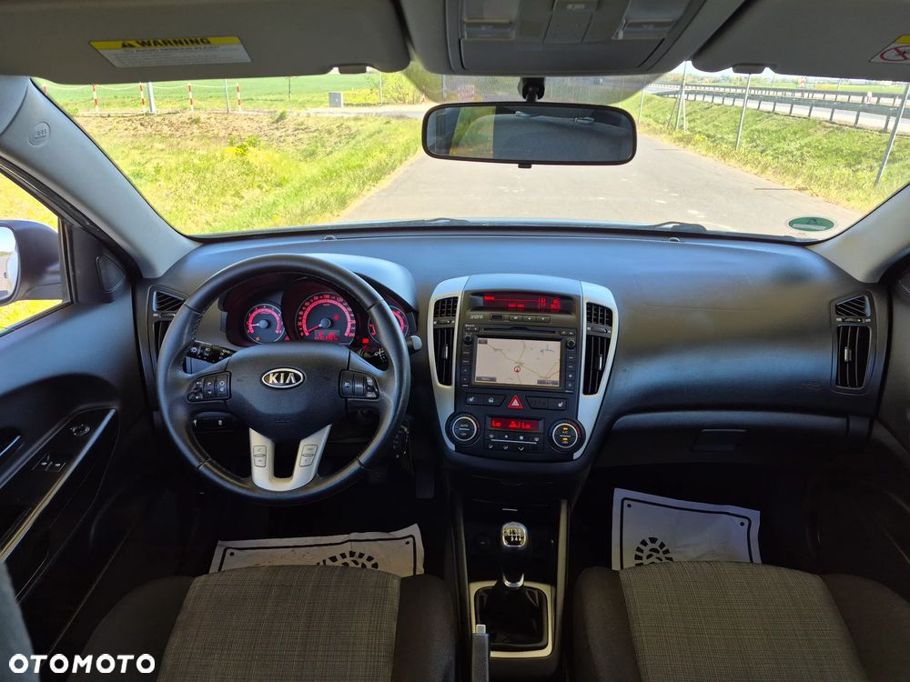 Kia Ceed - 7