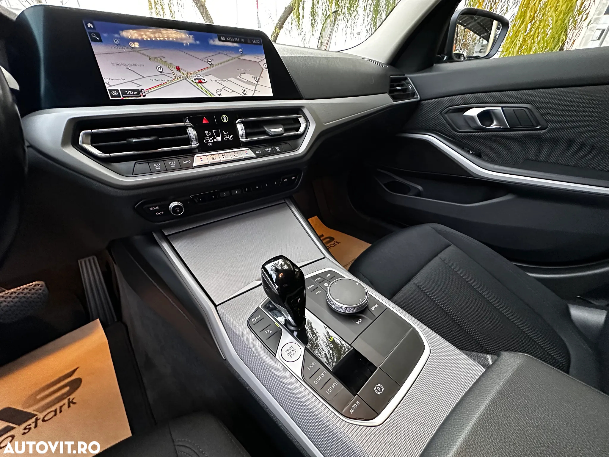 BMW Seria 3 318d Aut. - 27