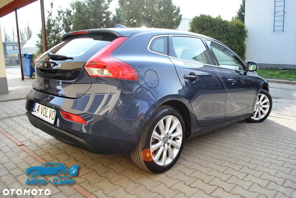 Volvo V40 D2 Summum - 9