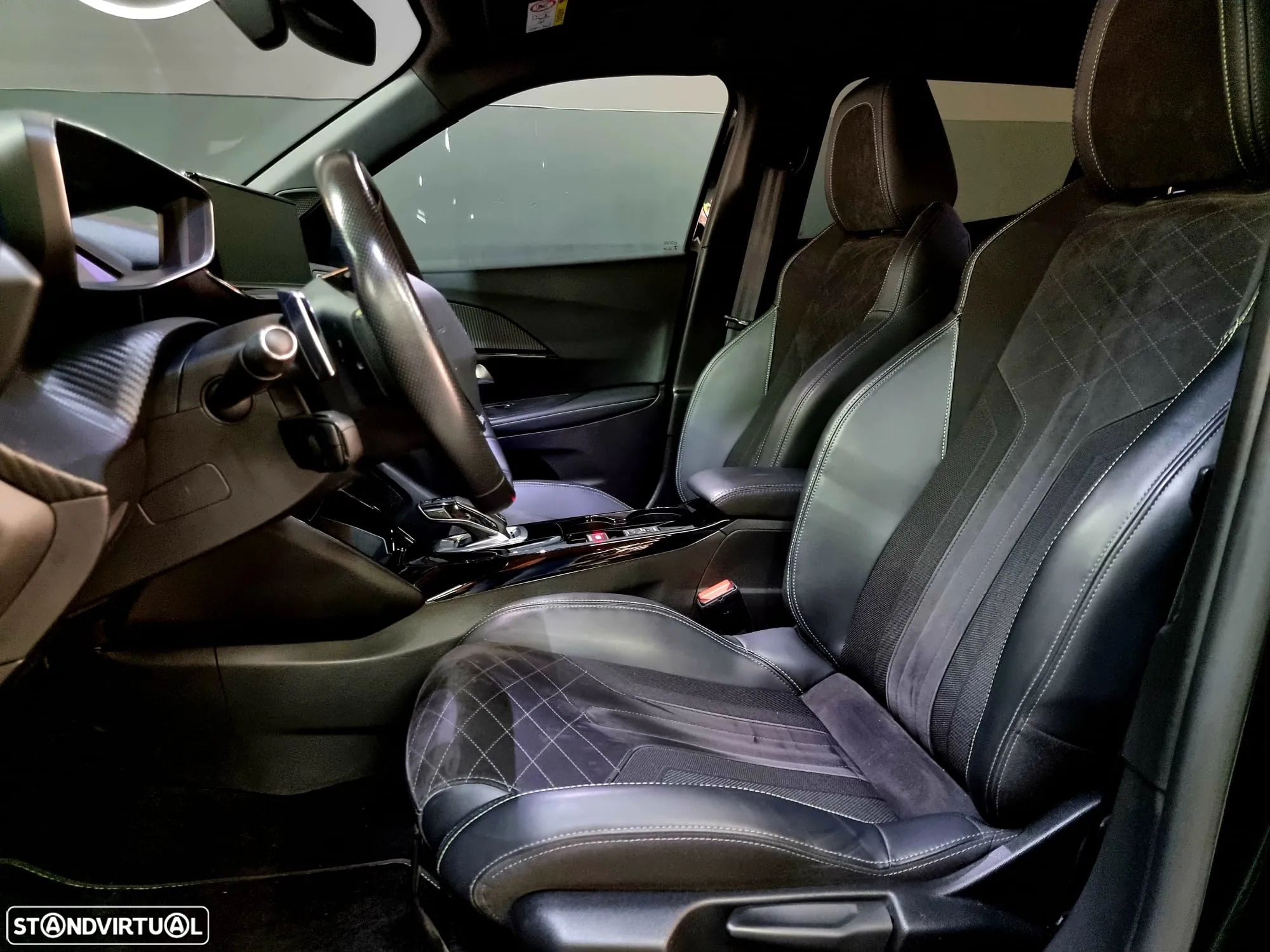 Peugeot 2008 1.5 BlueHDi GT EAT8 - 16
