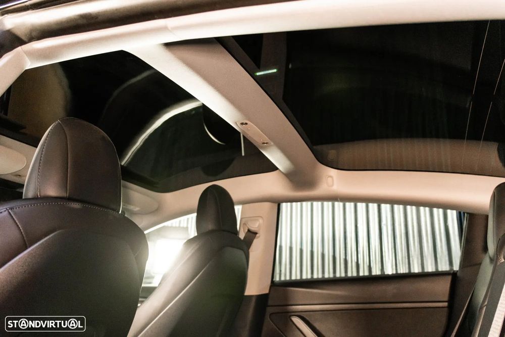 Tesla Model 3 - 36