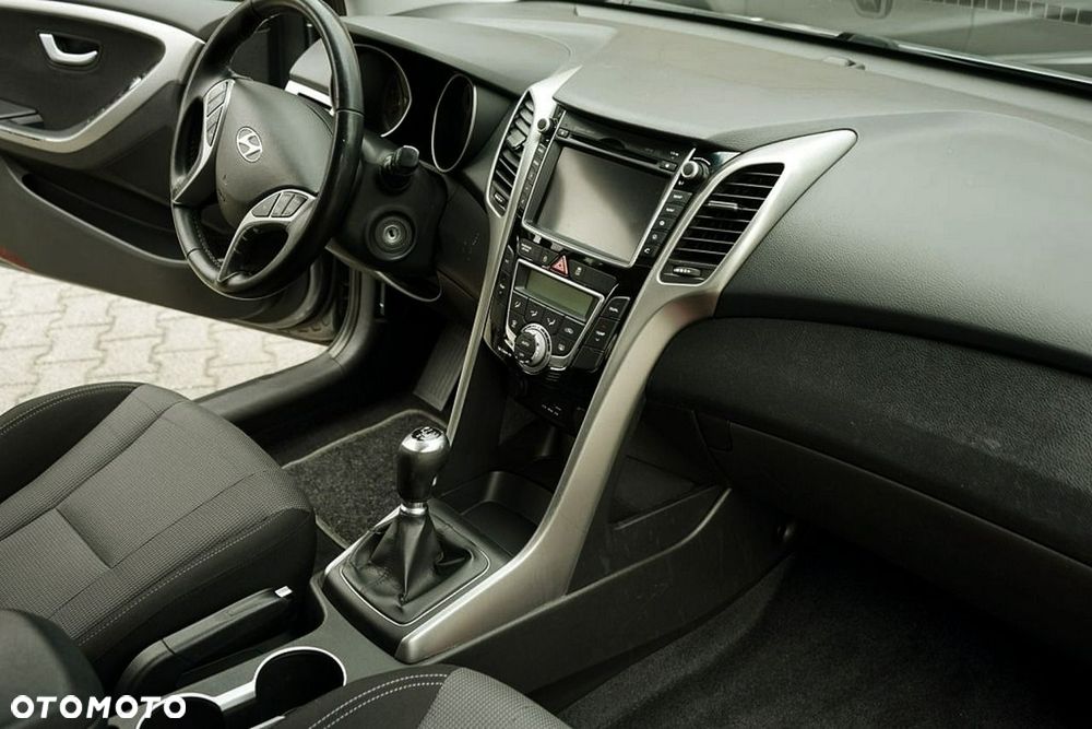 Hyundai i30 - 24