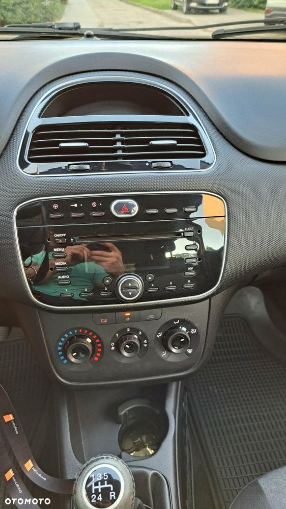 Fiat Punto 1.4 Easy S&S - 3