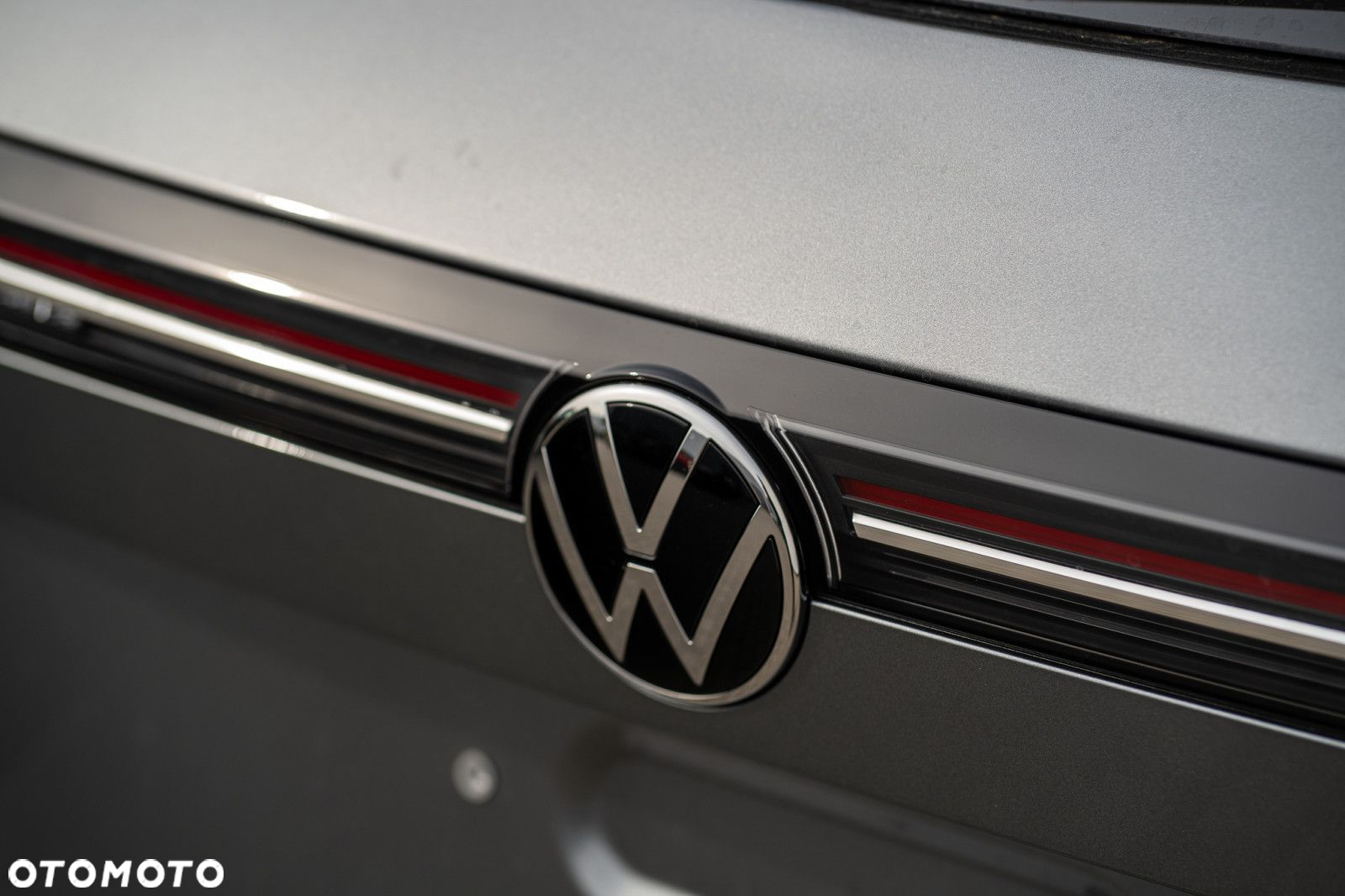 Volkswagen Passat - 13