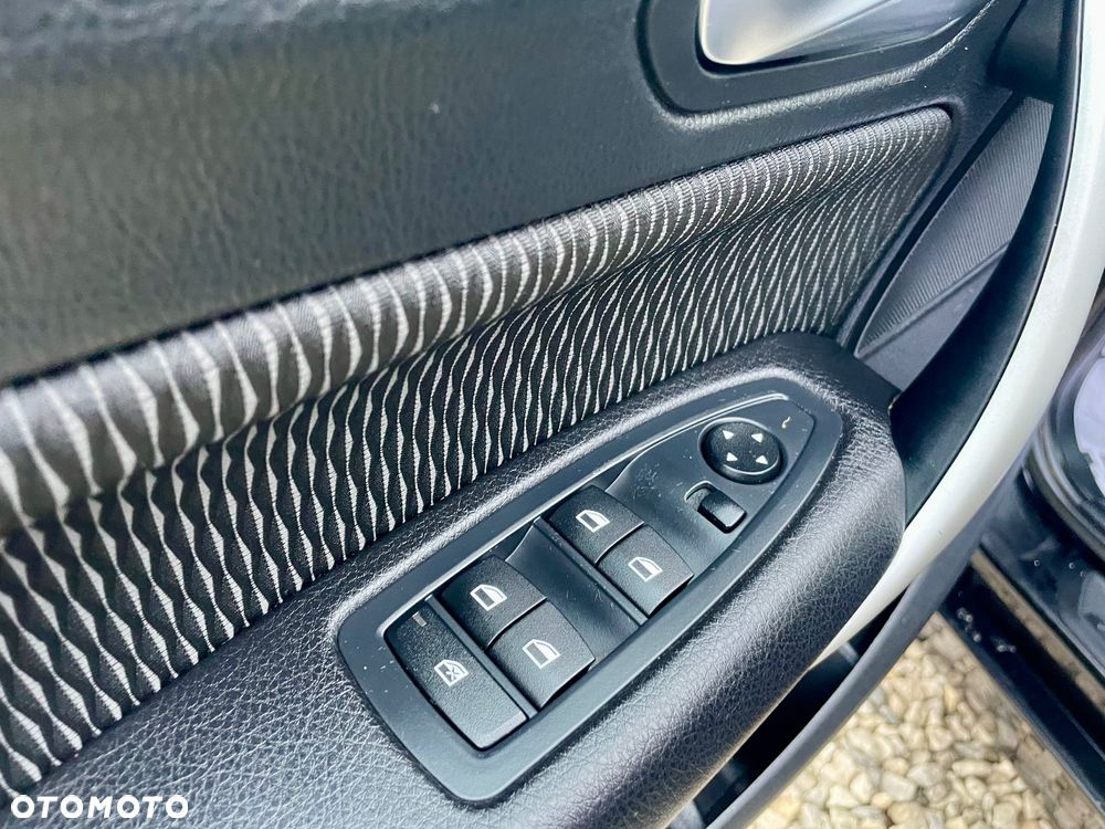 BMW Seria 1 118i Urban Line - 24