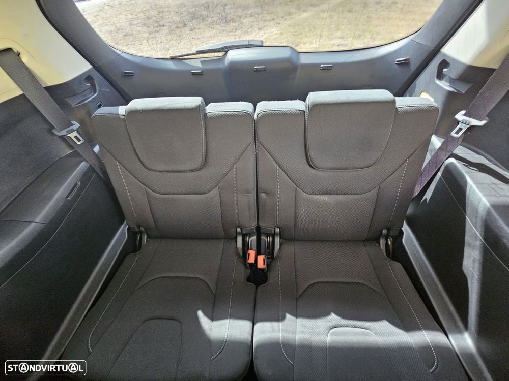 Ford S-Max 2.0 TDCi Titanium - 27