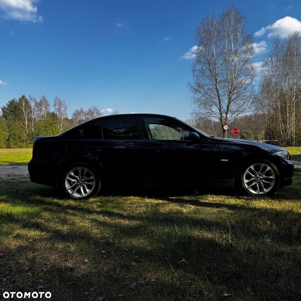 BMW Seria 3 320i - 4