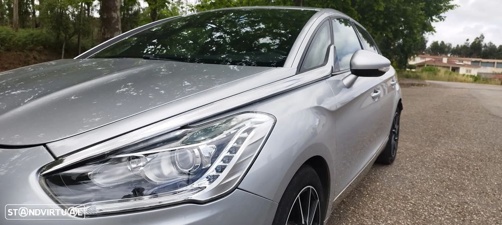 Citroën DS5 e-HDi 115 EGS6 Chic - 10