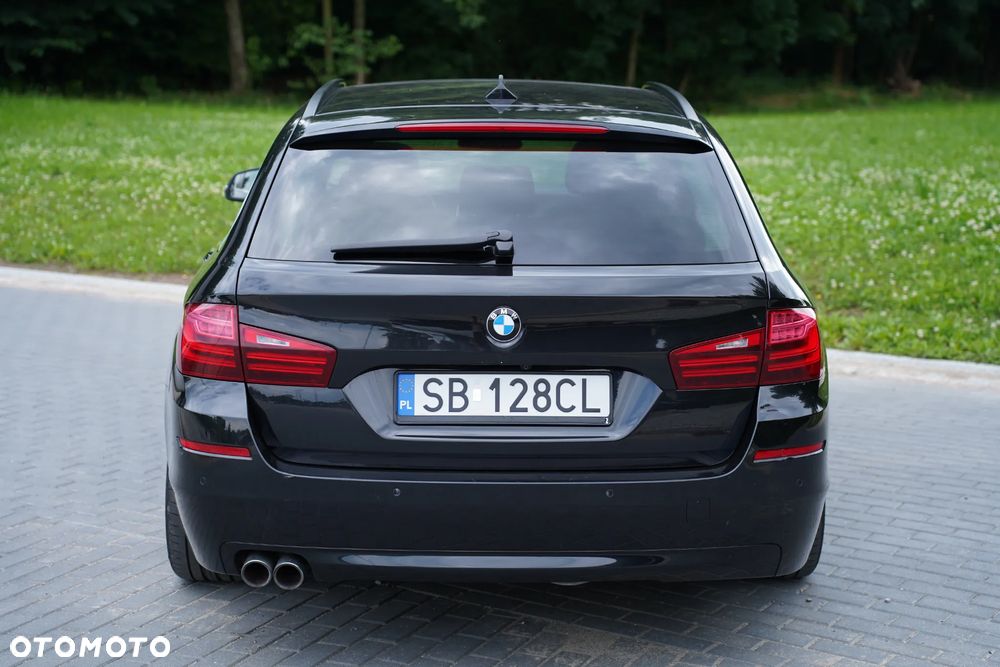 BMW Seria 5 520d Touring Sport Line - 10