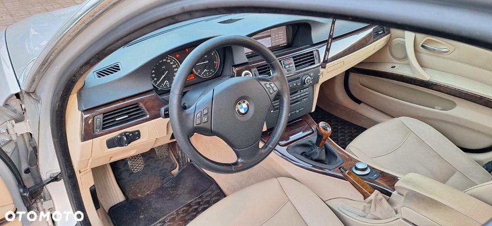 BMW Seria 3 320d DPF - 8
