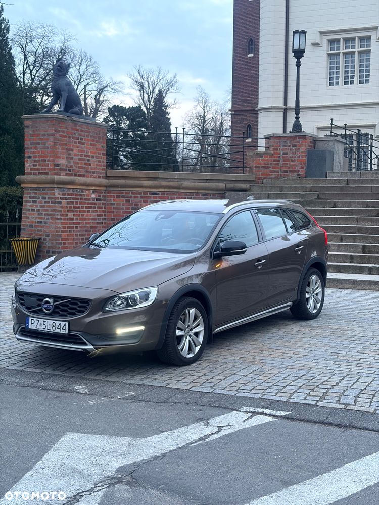 Volvo V60 Cross Country D4 Drive-E Summum - 3