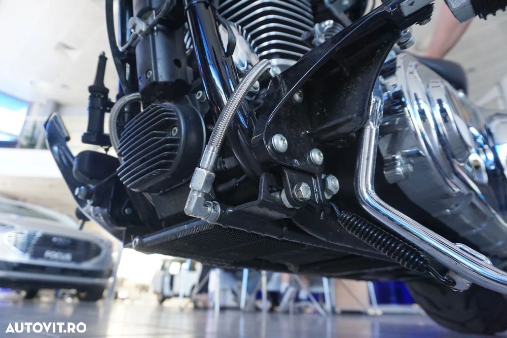 Harley-Davidson Softail Breakout FXSB - 14
