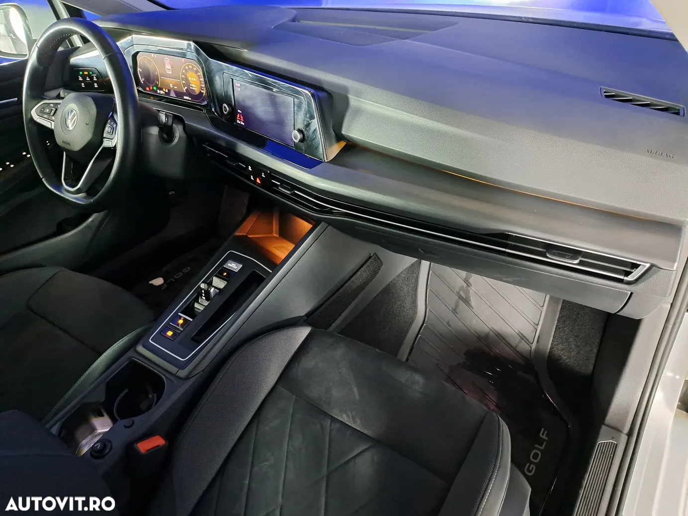 Volkswagen Golf - 18
