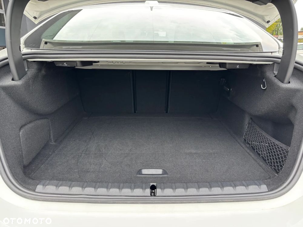 BMW Seria 2 218i - 24