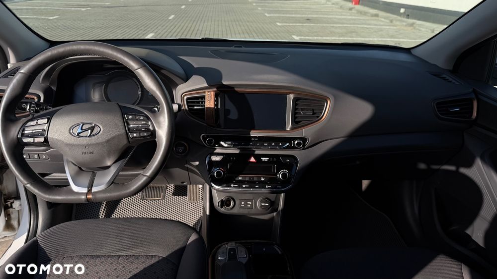 Hyundai IONIQ Electric Premium - 10