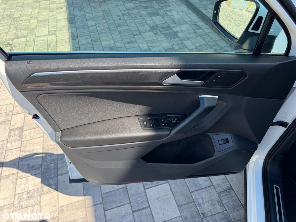 Volkswagen Tiguan 2.0 TDI SCR 4Mot Elegance DSG - 12