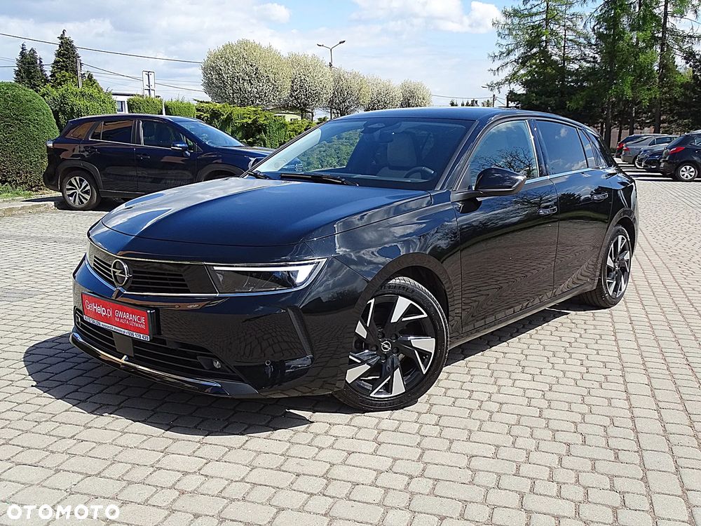 Opel Astra 1.2 Turbo GS - 1