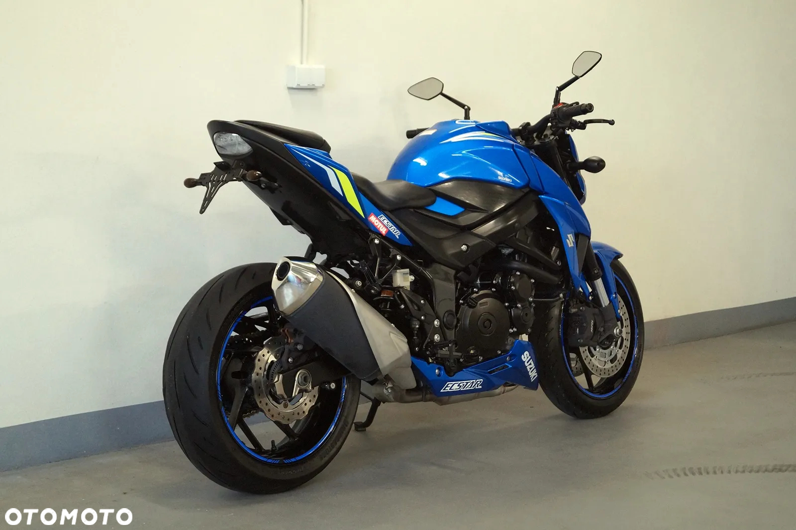 Suzuki GSX - 10