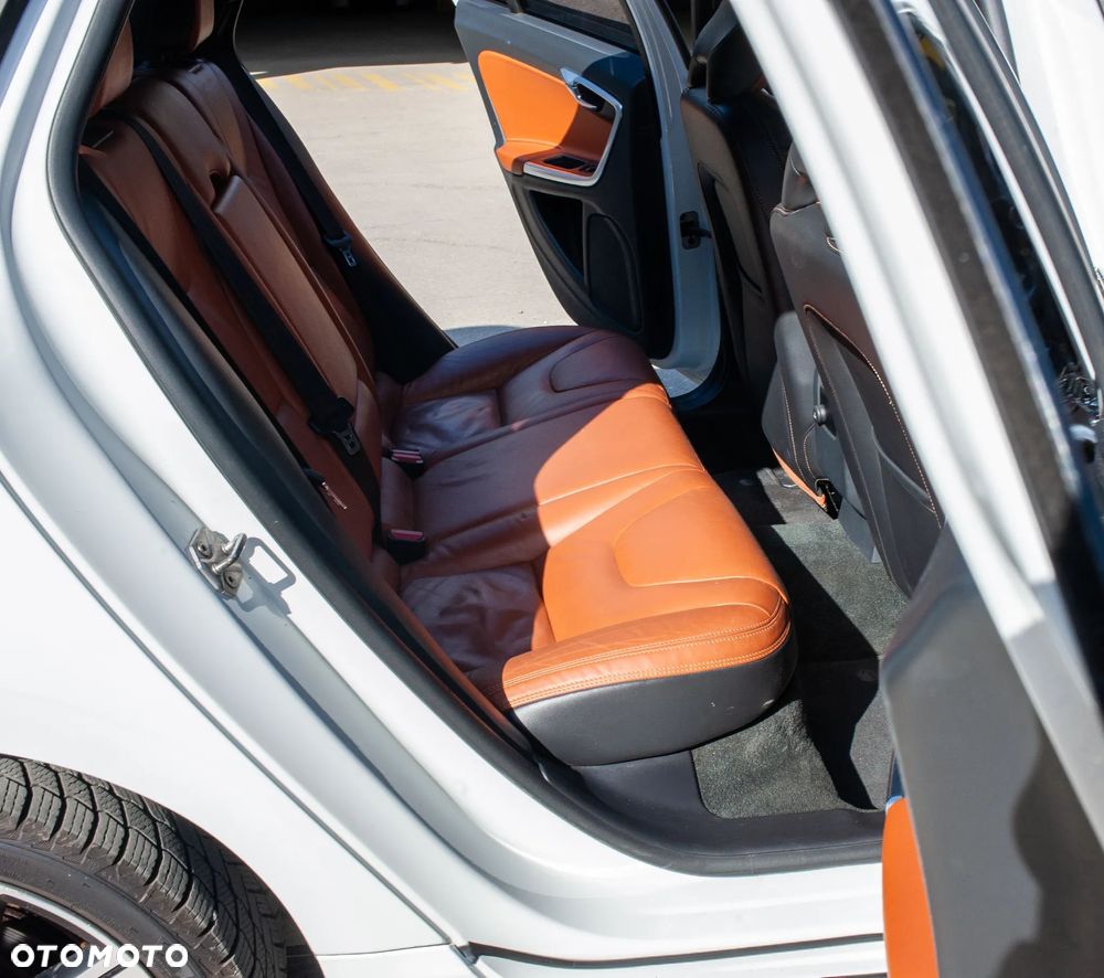 Volvo V60 T6 AWD Summum - 35