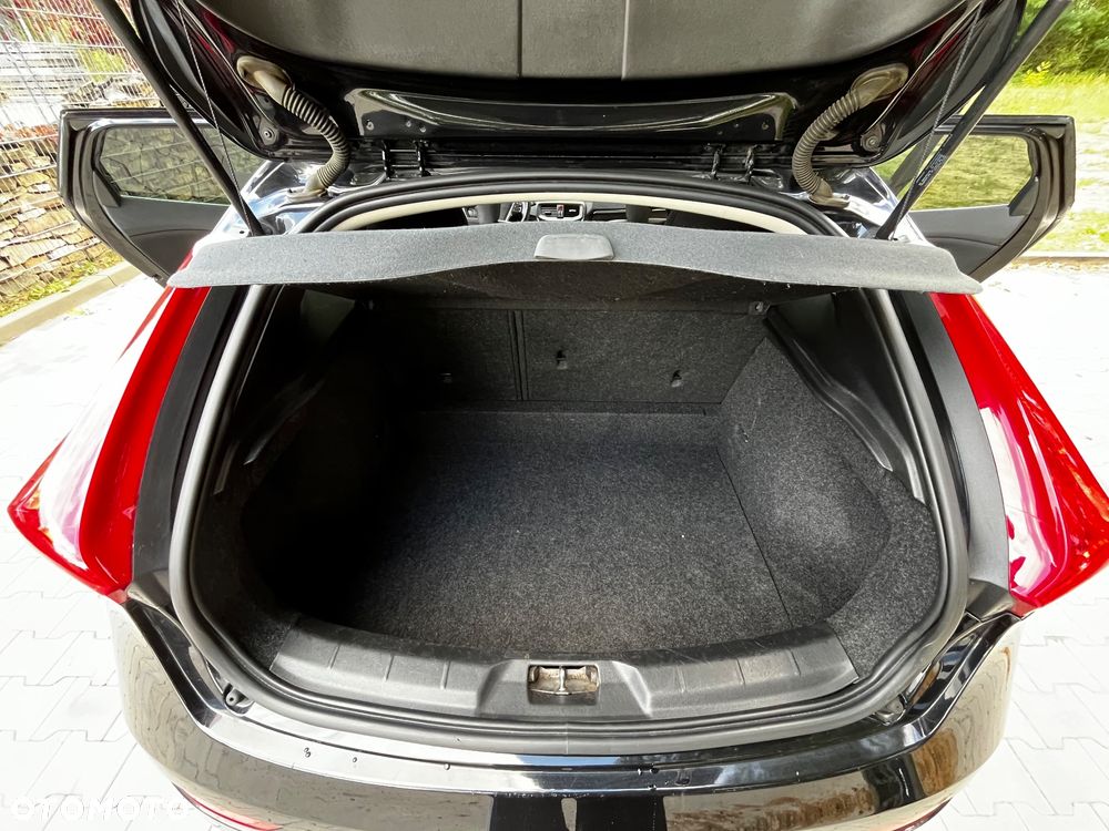 Volvo V40 D2 Drive-E Summum - 27