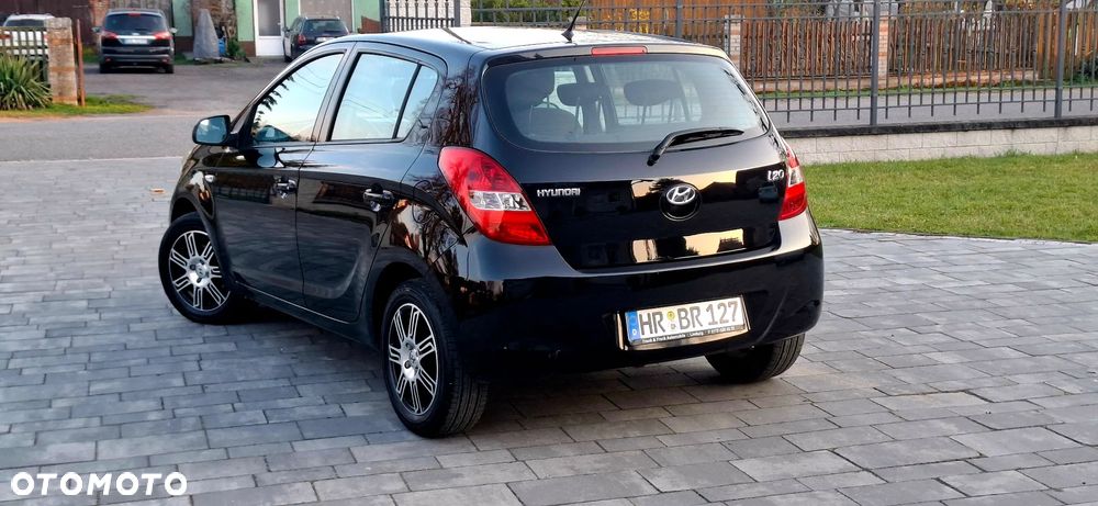 Hyundai i20 1.2 Comfort EU5 - 6