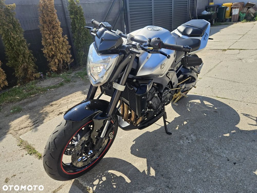Yamaha FZ - 4