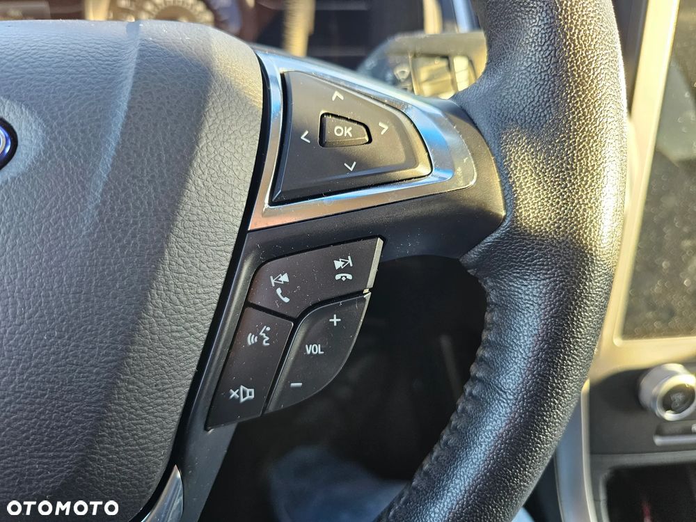 Ford Edge 2.0 EcoBlue Twin-Turbo 4WD Titanium - 14