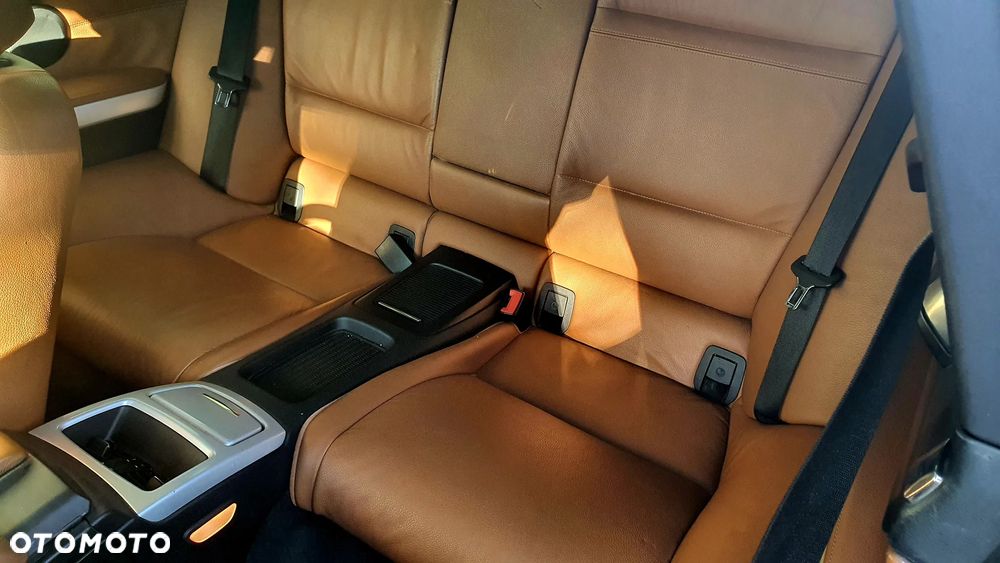 BMW Seria 3 320d DPF M Sport Edition - 10