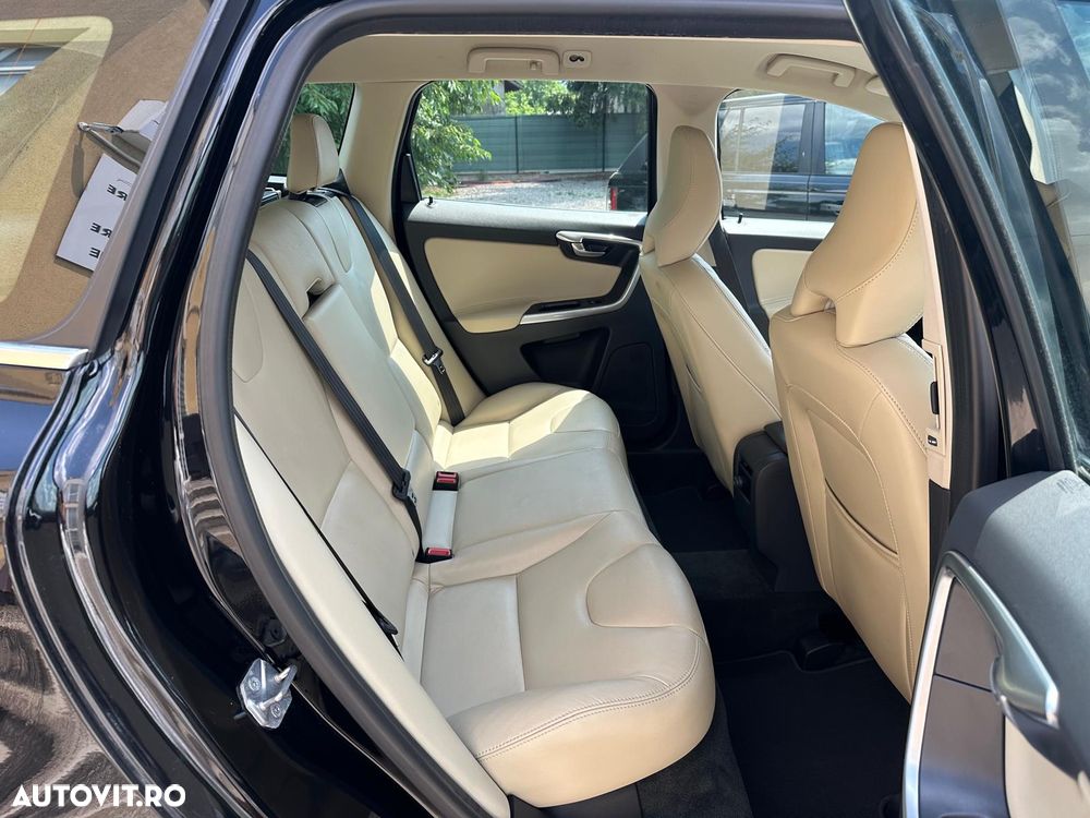 Volvo XC 60 D4 Geartronic Momentum - 14