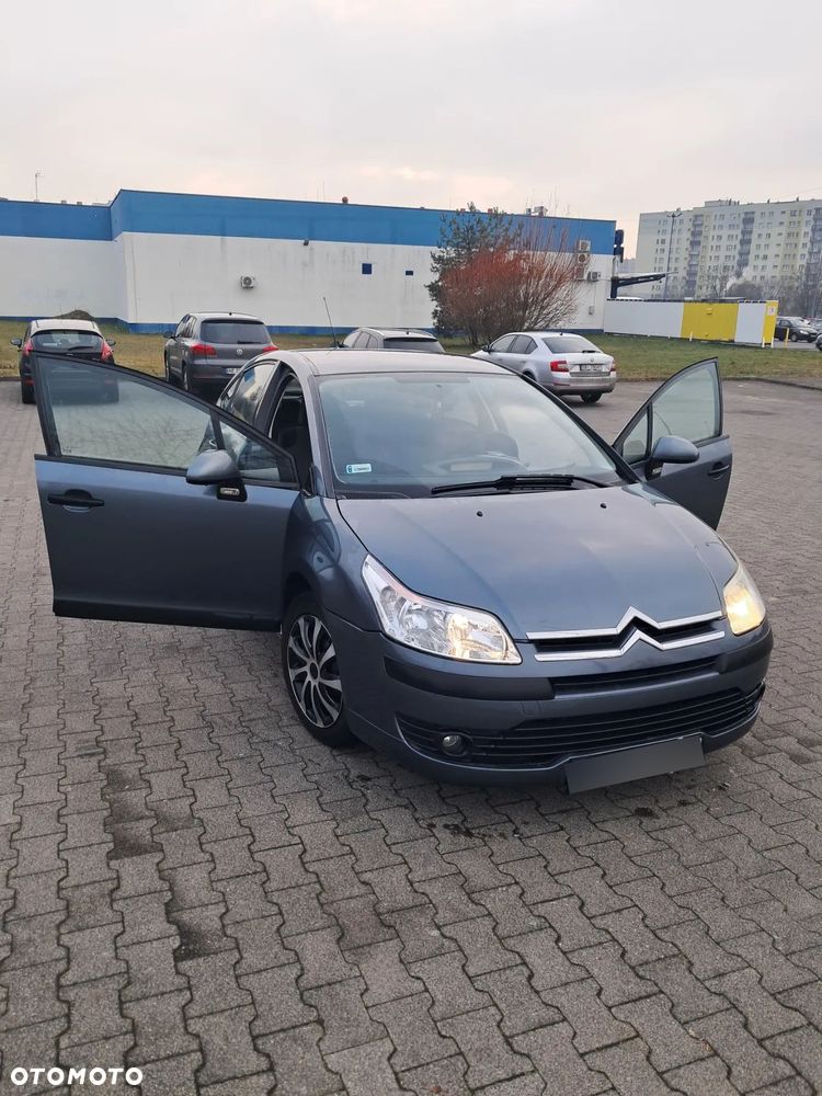 Citroën C4 1.4 16V Magic - 1