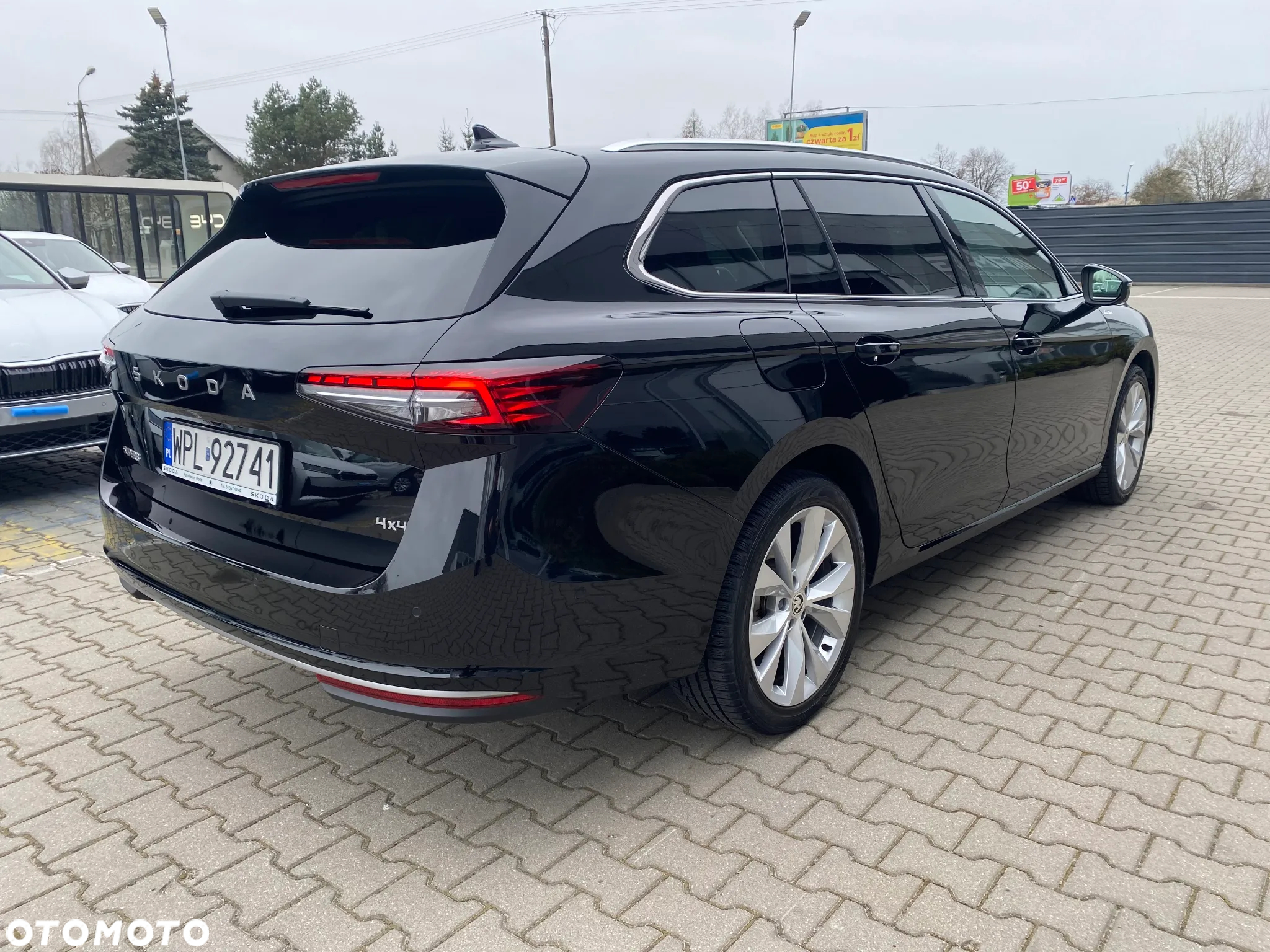 Skoda Superb 2.0 TDI SCR 4x4 L&K DSG - 3