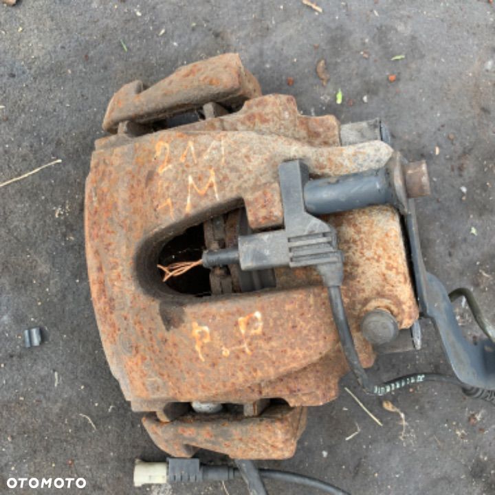 mercedes e 211 cls 219 zacisk tył zaciski przód - 12