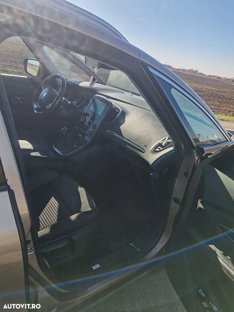 Renault Grand Scenic - 6