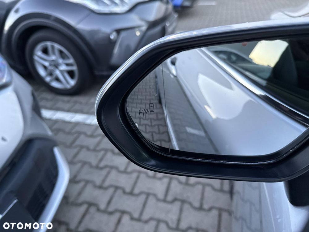 Toyota Camry 2.5 Hybrid Executive CVT - 21