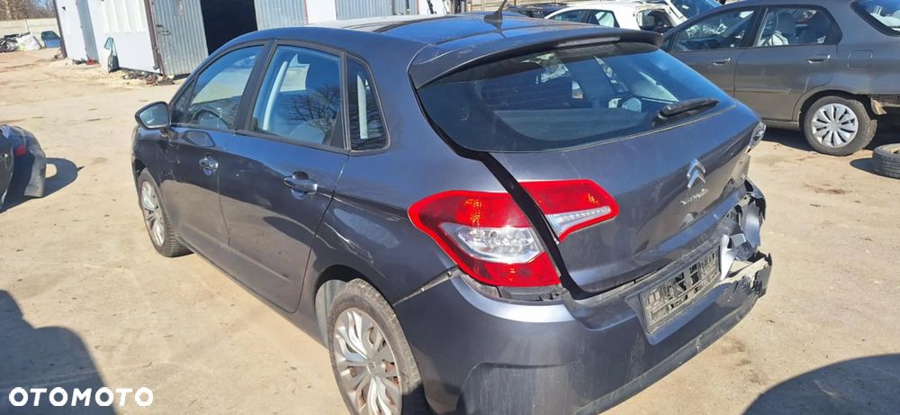 Citroen C4 II B7 lampa prawy przód - 6